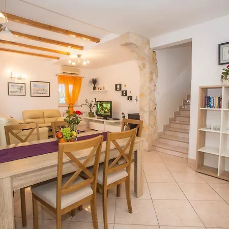 Apartament Verica *